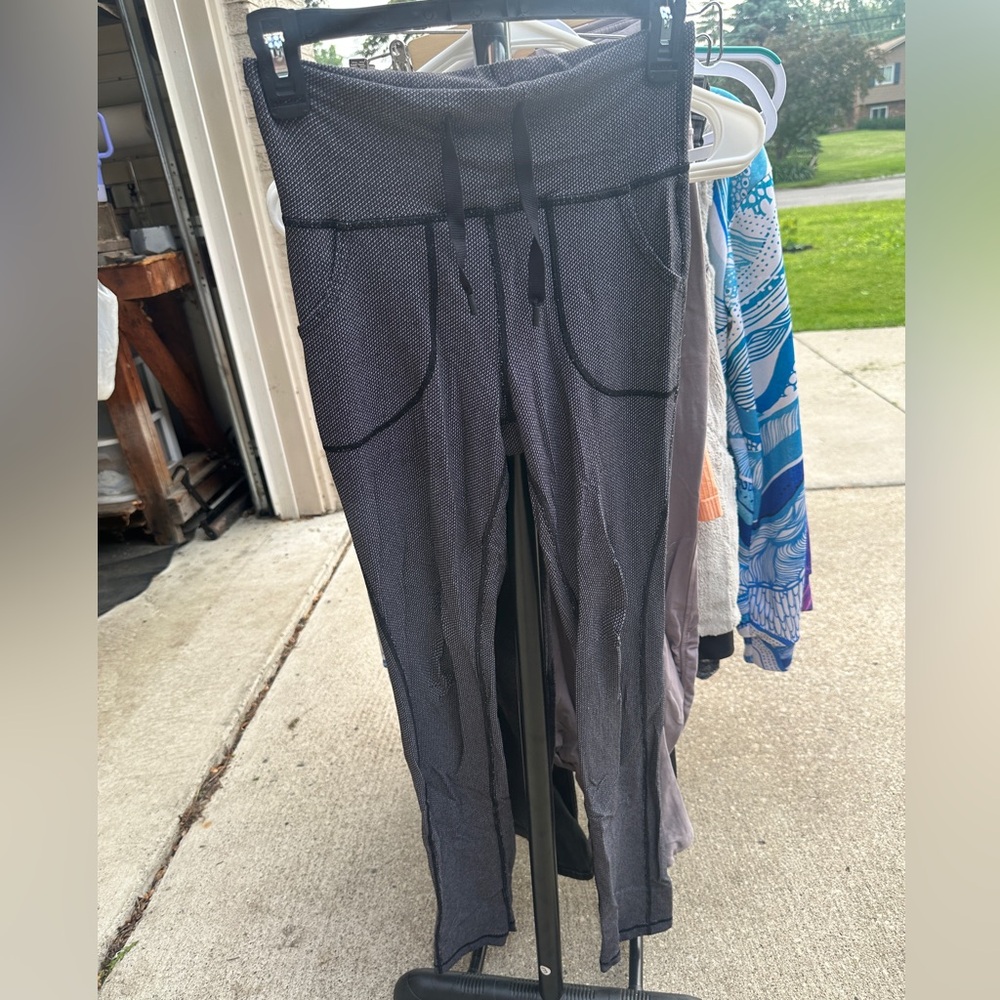 Lululemon Skinny Will Pant Diamond Dot Black White Size 4